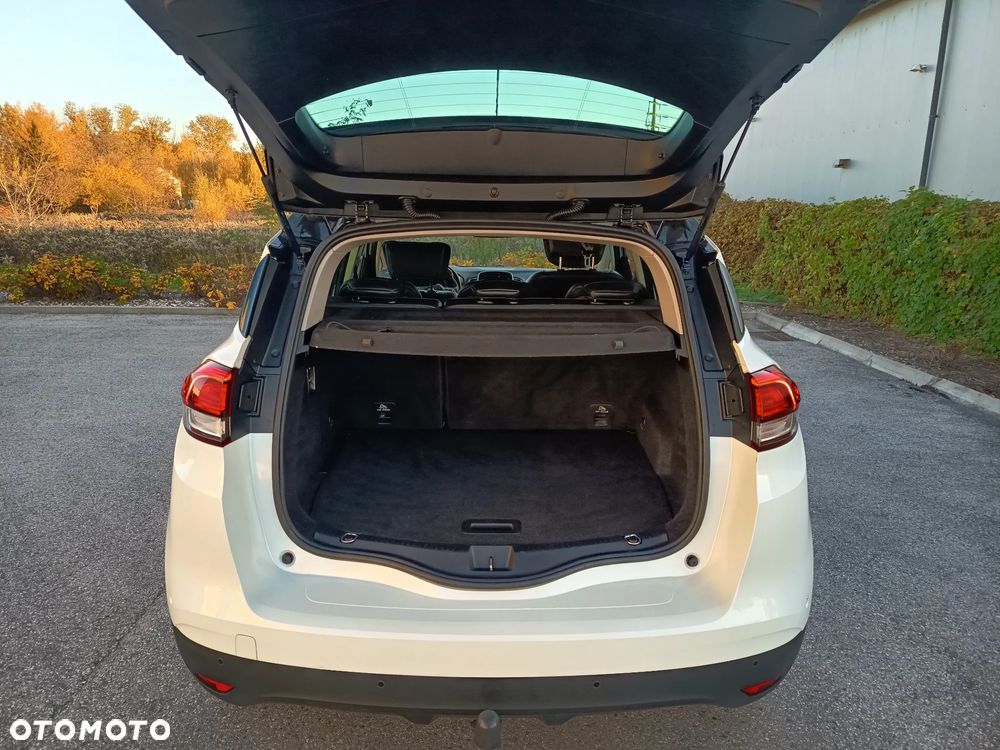 Renault Scenic TCe 140 GPF EDC BOSE EDITION - 35