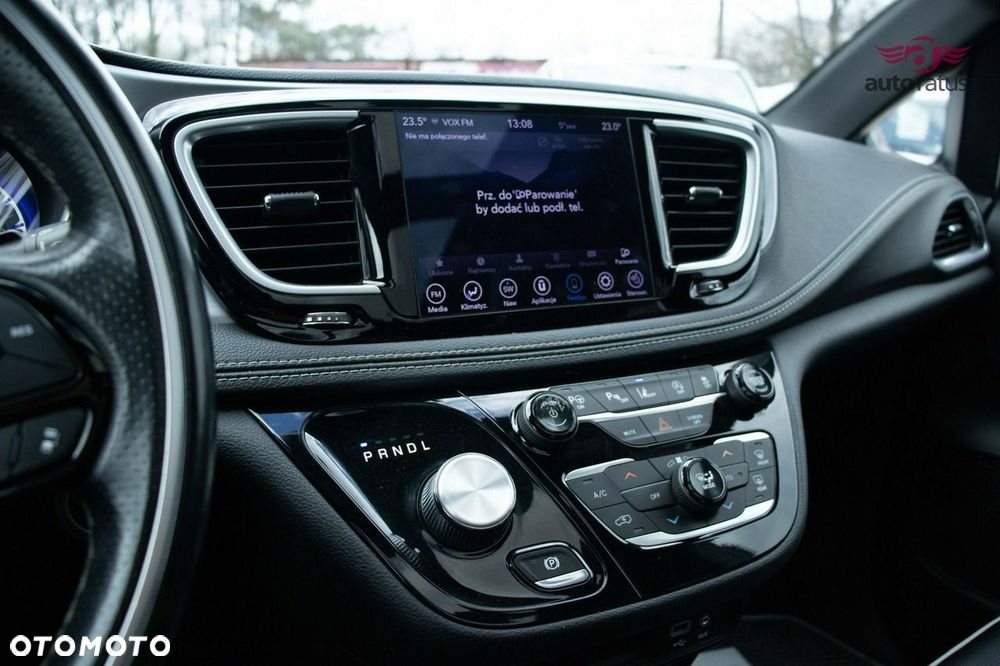Chrysler Pacifica - 21