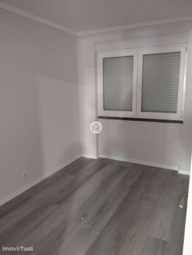 Magnifico Apto T2 totalmente totalmente remodelado e equipado em Benfi - Grande imagem: 3/19