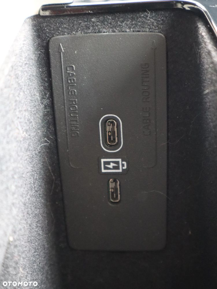 Volvo XC 60 B5 B AWD Plus Dark - 24