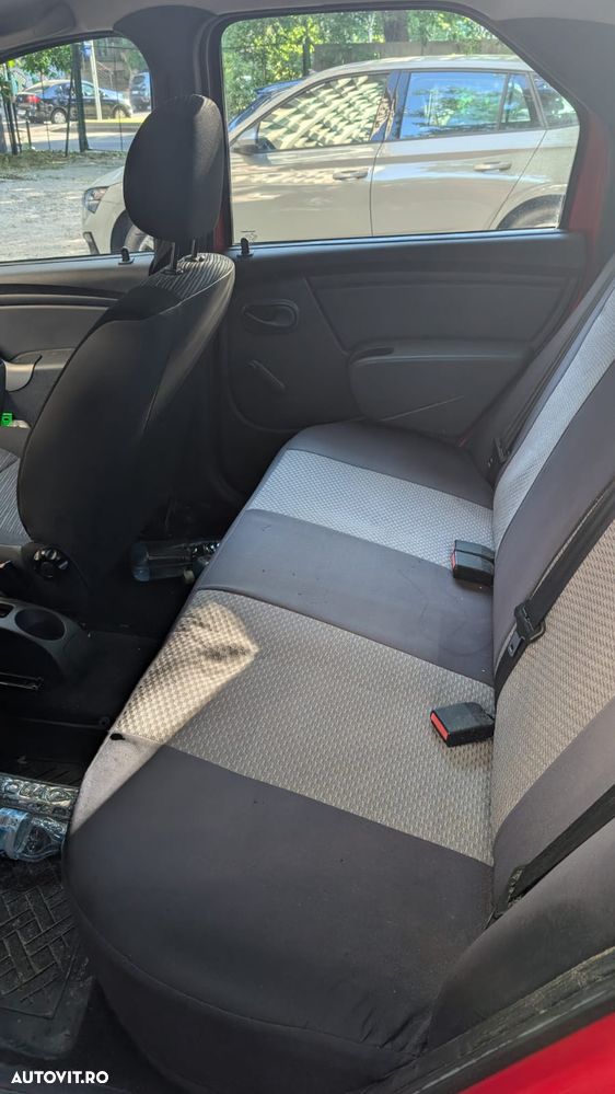 Dacia Logan 1.4 MPI - 6