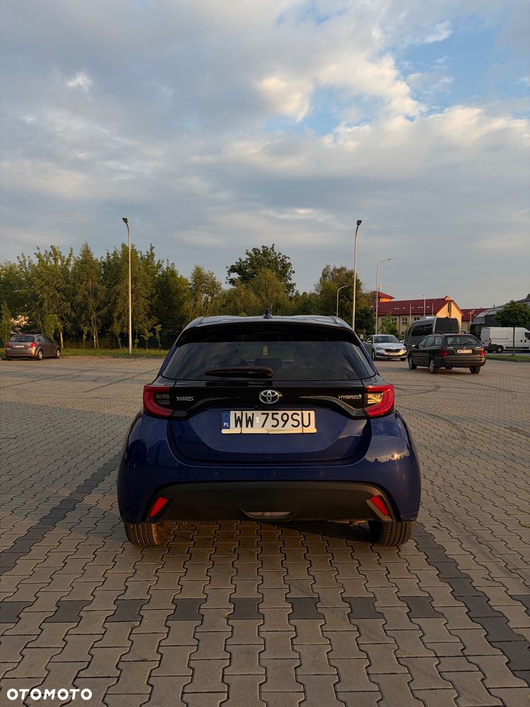 Toyota Yaris Hybrid 1.5 Executive - 3