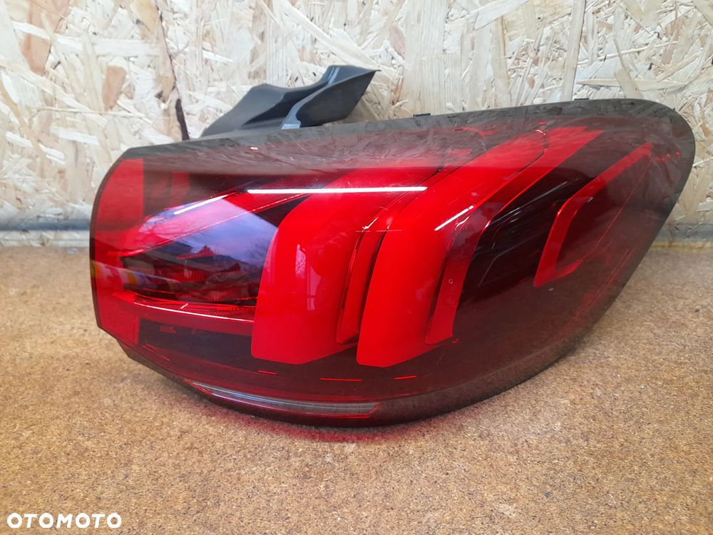 MG HS LIFT 22-25 LAMPA TYLNA PRAWA LED A30007R0100 EUROPA - 1