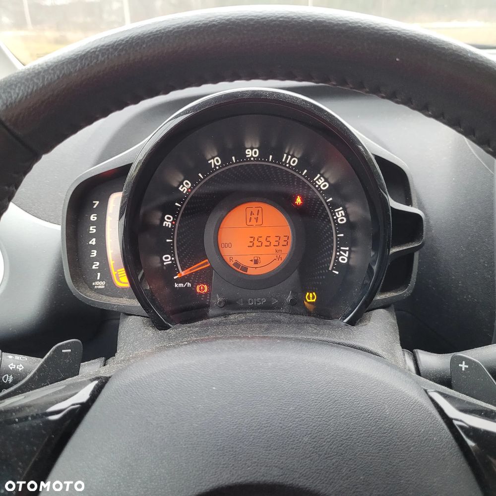 Toyota Aygo x.shift x-play connect - 18