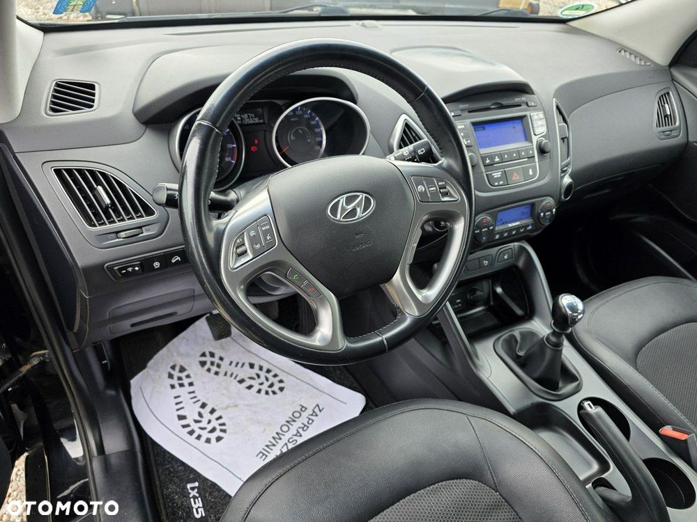 Hyundai ix35 1.6 2WD Fifa World Cup Edition - 16