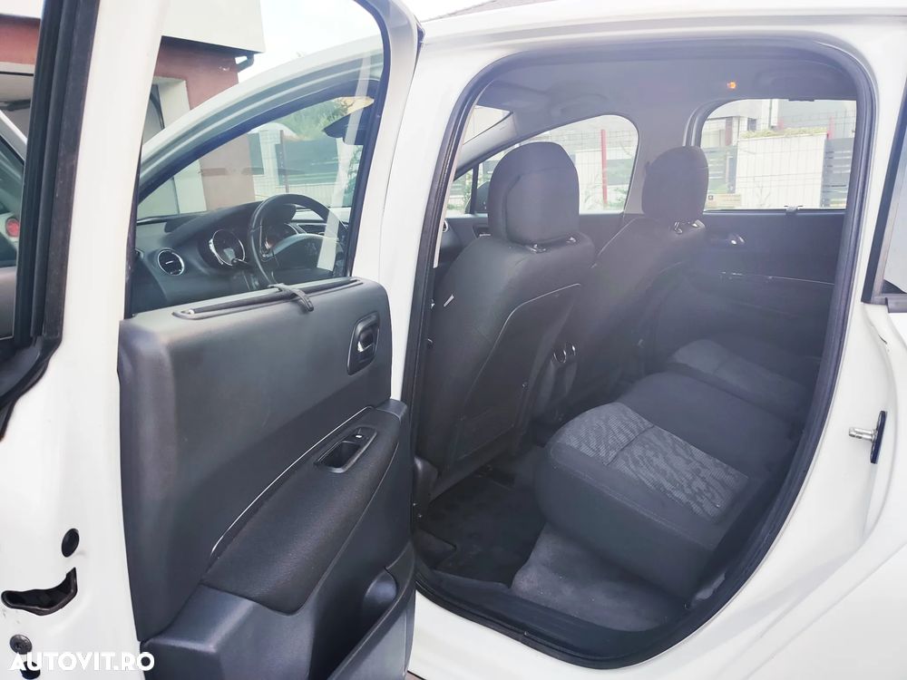 Peugeot 3008 2.0 HDI Premium Pack - 10