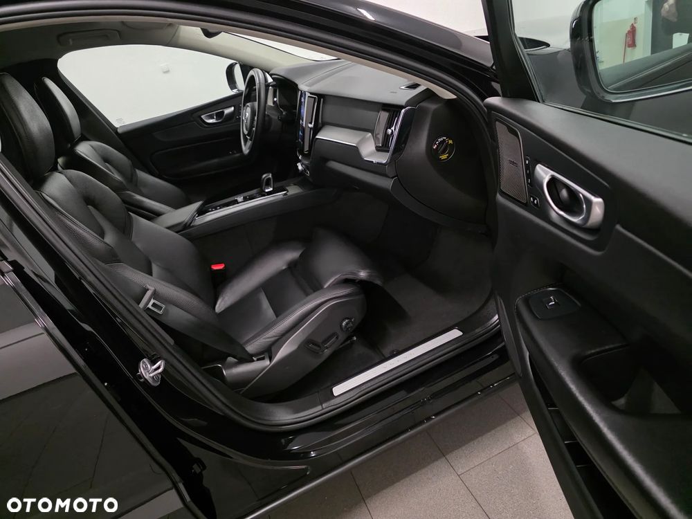 Volvo XC 60 B4 D Geartronic RDesign - 31