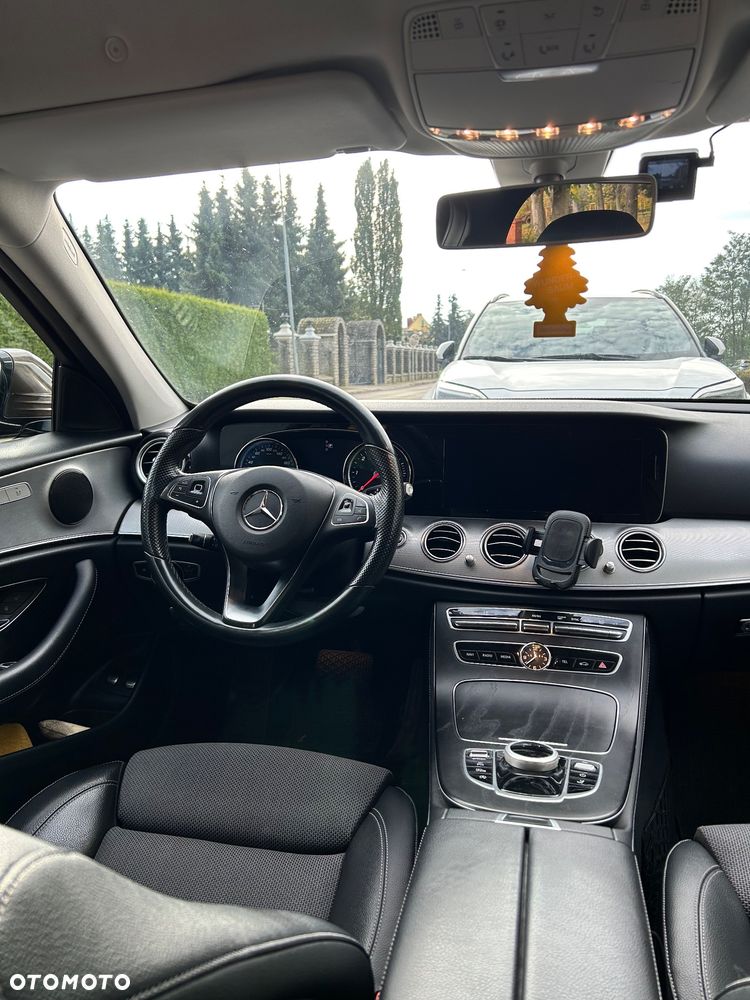 Mercedes-Benz Klasa E 220 d 9G-TRONIC - 10