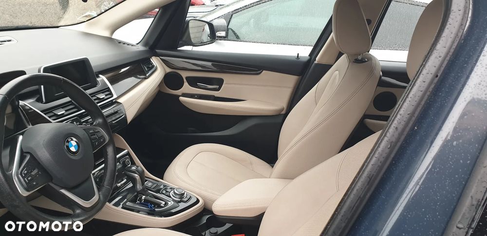 BMW Seria 2 220d Luxury Line - 11
