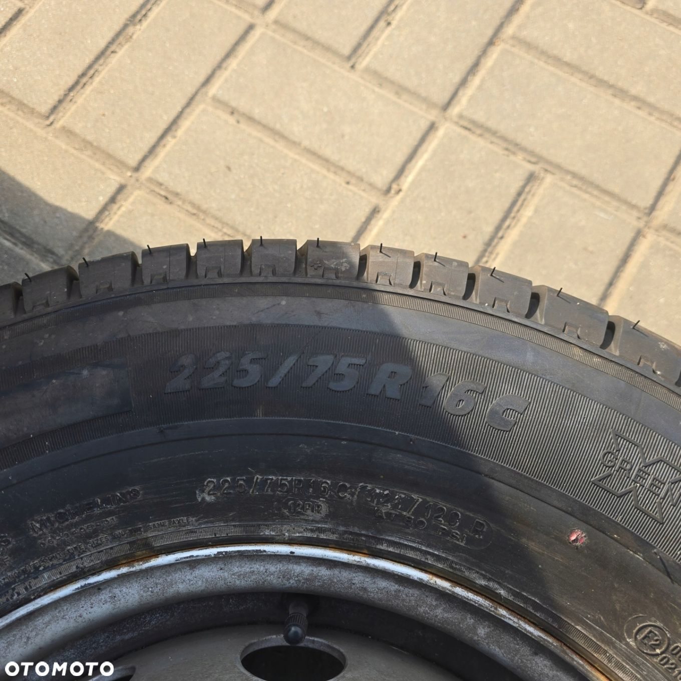 MICHELIN AGILIS 225/75R16C 121/120 R 4X - 7