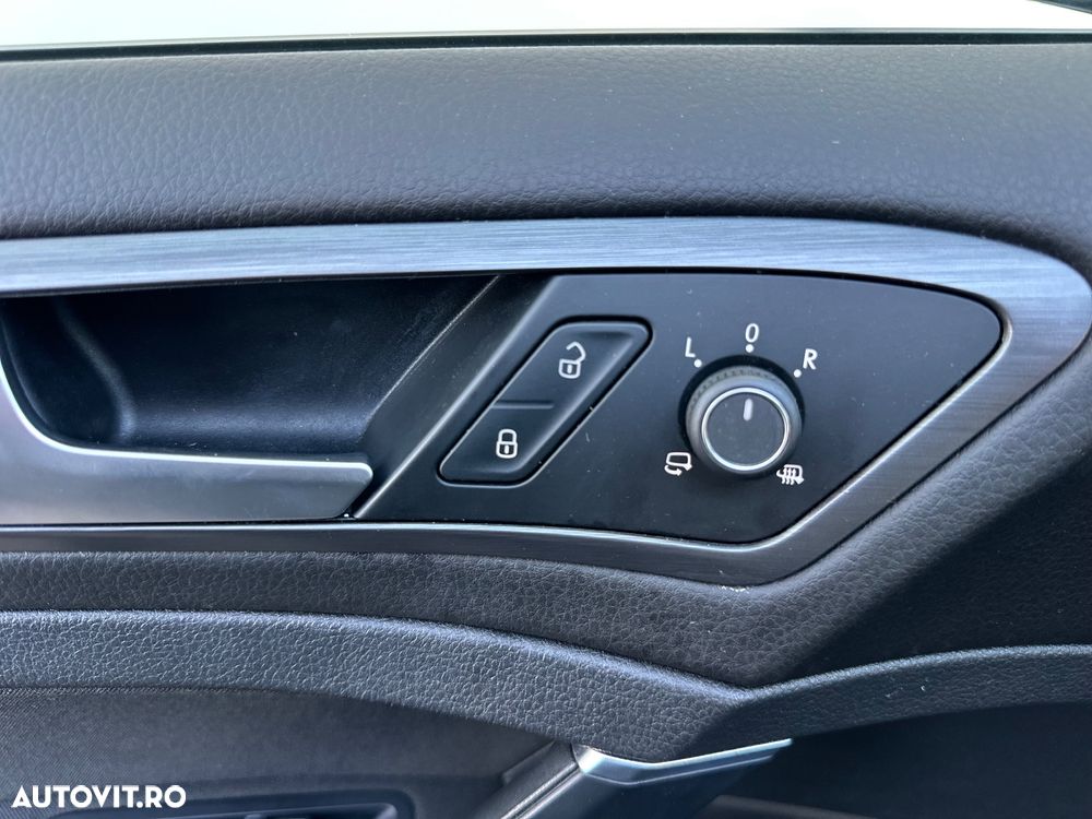 Volkswagen Golf - 24