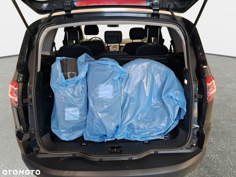 Ford S-Max - 12