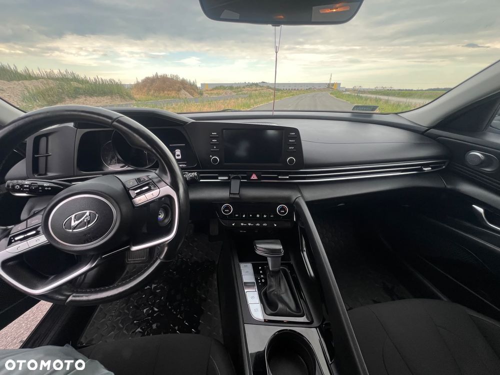 Hyundai Elantra 1.6 Smart CVT - 5