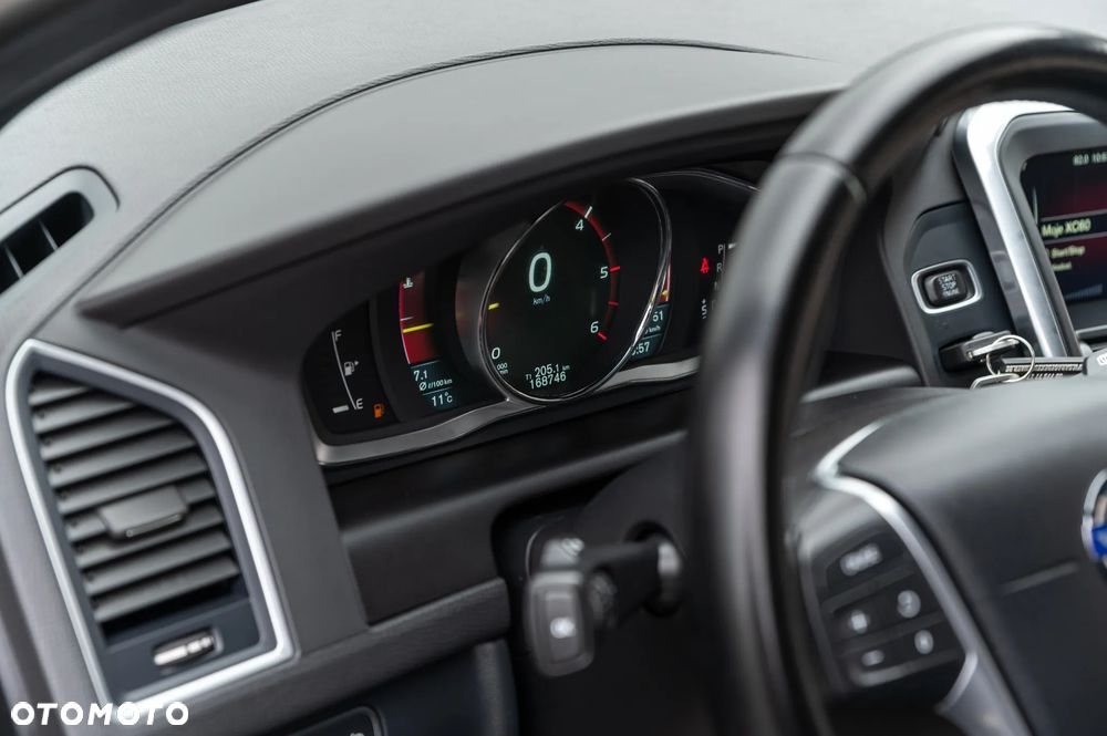 Volvo XC 60 D4 Geartronic Momentum - 32