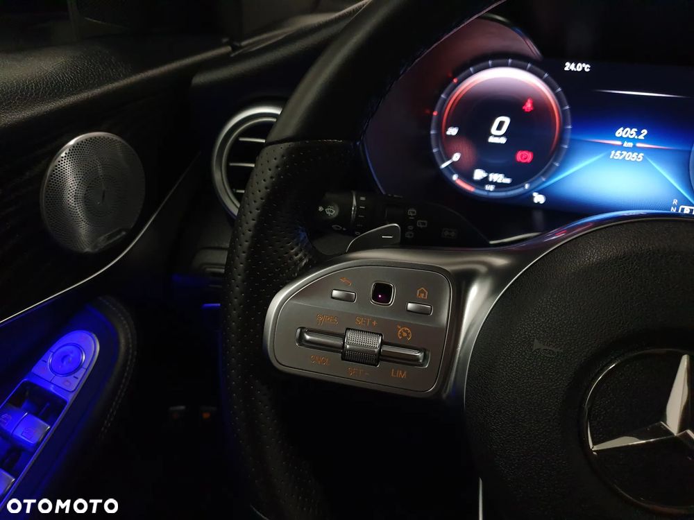 Mercedes-Benz GLC 220 d 4Matic 9G-TRONIC AMG Line Plus - 10