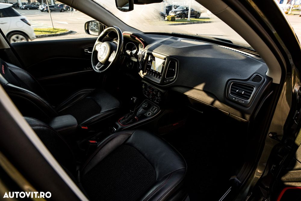 Jeep Compass 2.0 M-Jet 4x4 AT9 Low Trailhawk - 10