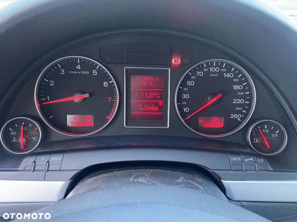 Audi A4 Avant 1.8 T quattro - 25
