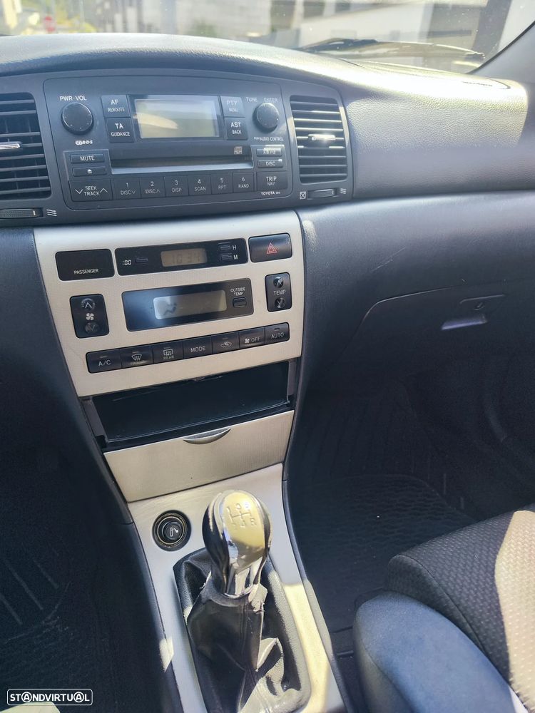 Toyota Corolla 1.4 D-4D - 5