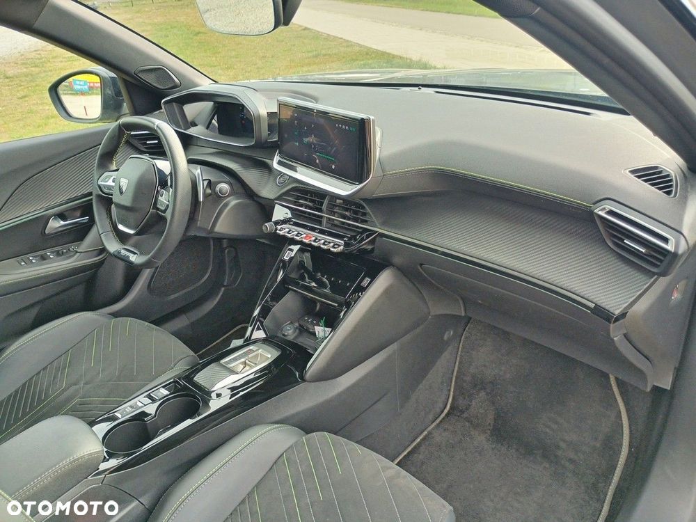 Peugeot 2008 1.2 PureTech Allure S&S EAT8 - 17