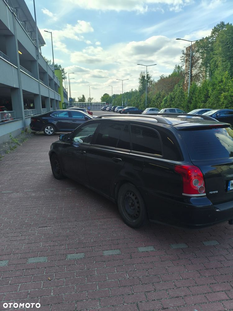 Toyota Avensis 2.0 D-4D Luna - 6