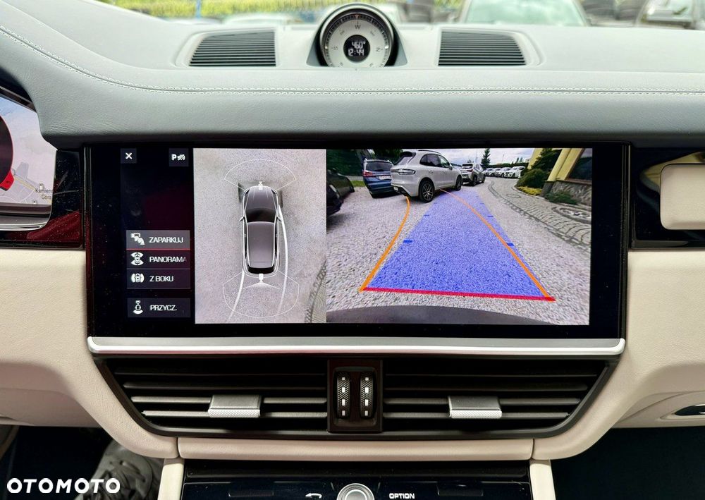 Porsche Cayenne - 37