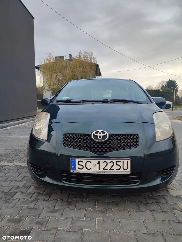 Toyota Yaris 1.3 Sol - 3