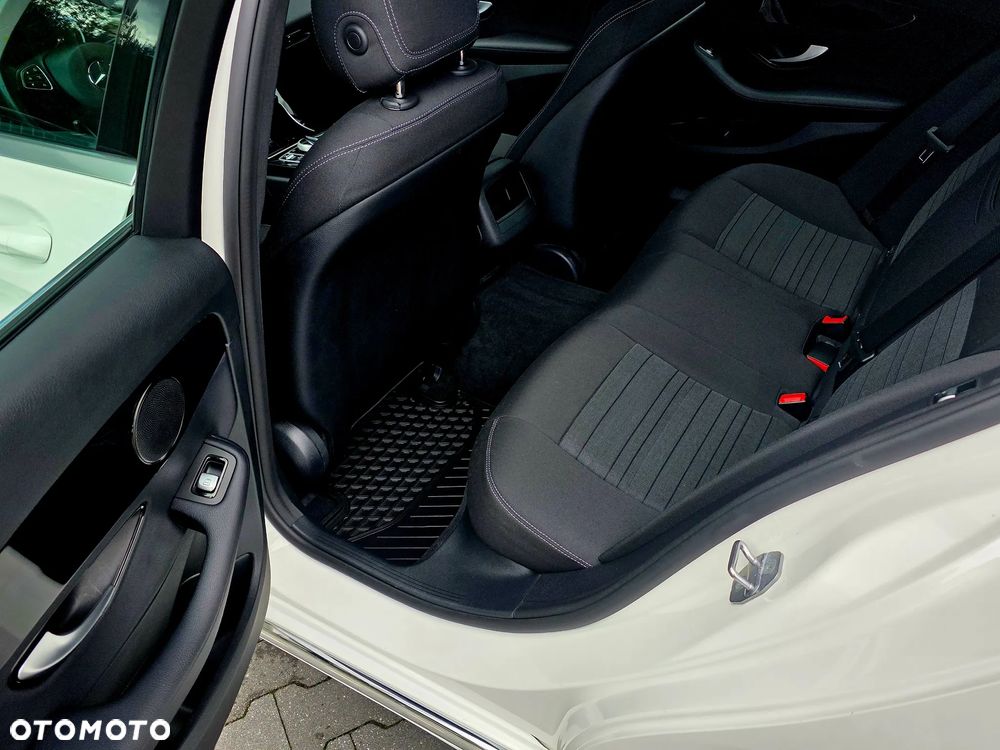 Mercedes-Benz Klasa C 200 7G-TRONIC Avantgarde - 18