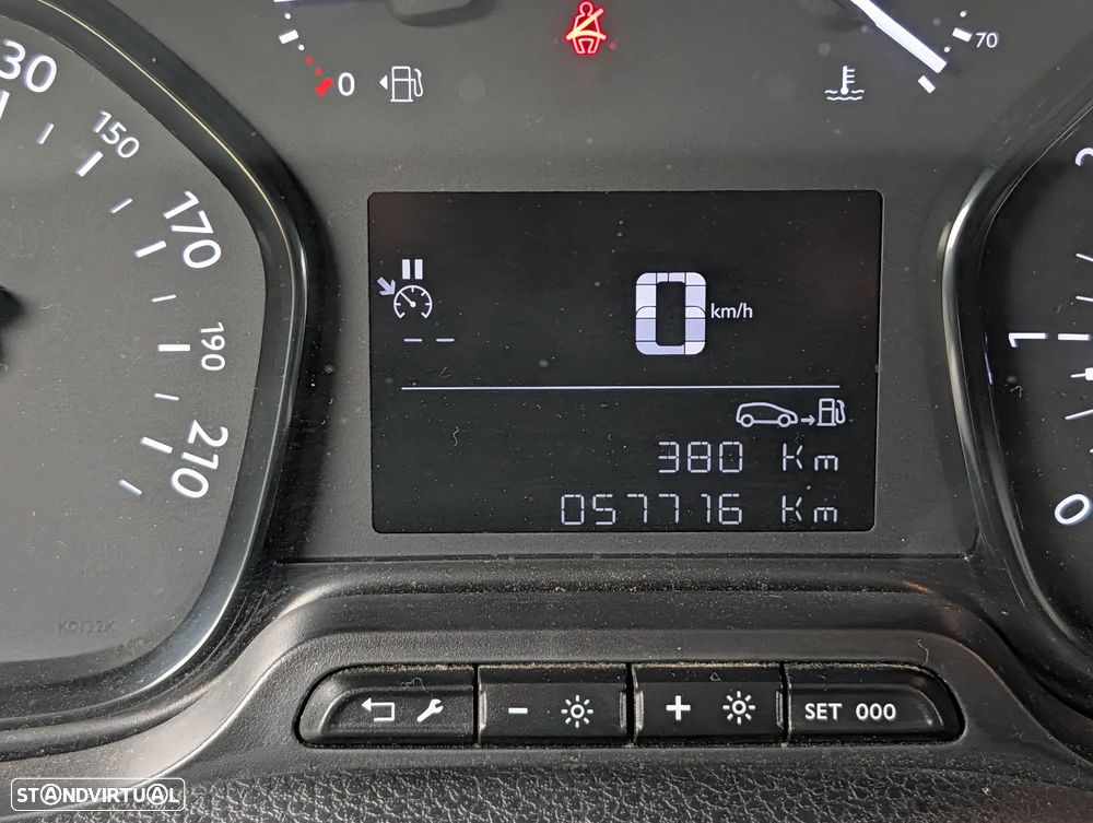 Opel Vivaro - 24