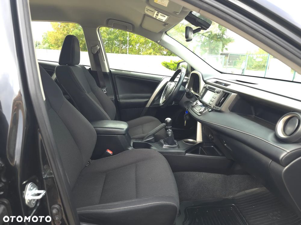 Toyota RAV4 2.0 D-4D Premium - 16