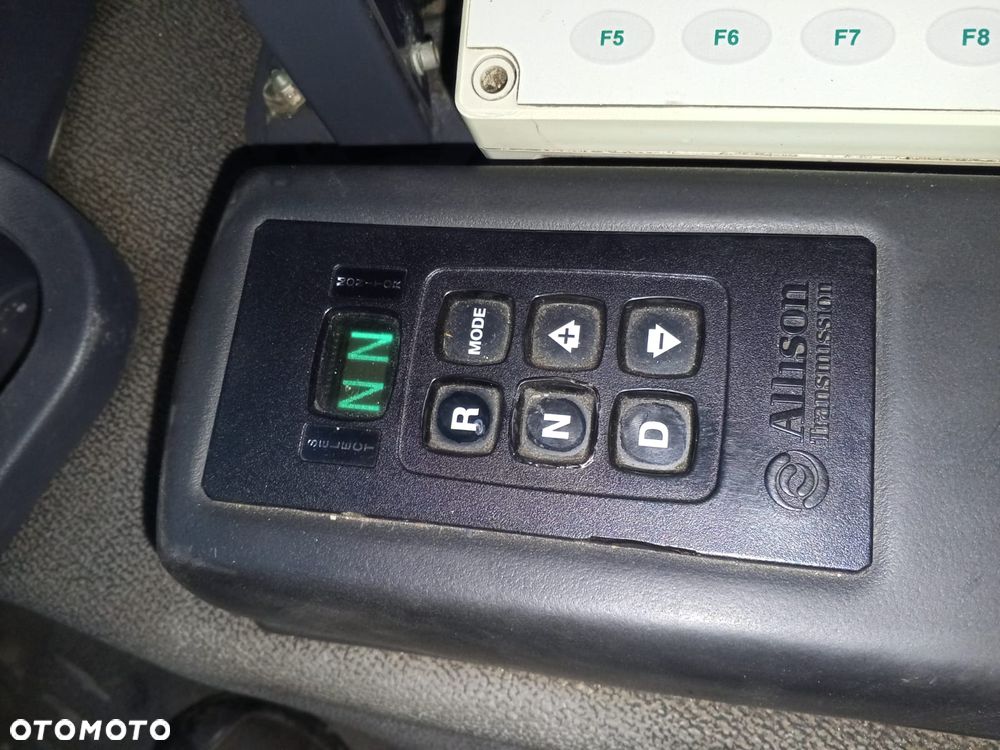 Renault Renault Śmieciarka Renault D WIDE / Euro 6 / SEMAT - 28