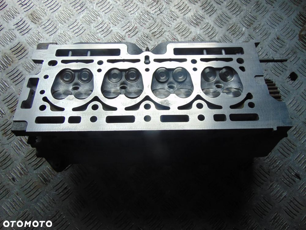 Głowica Clio 3 1,2 16 v po regeneracji 8200460196 - 8