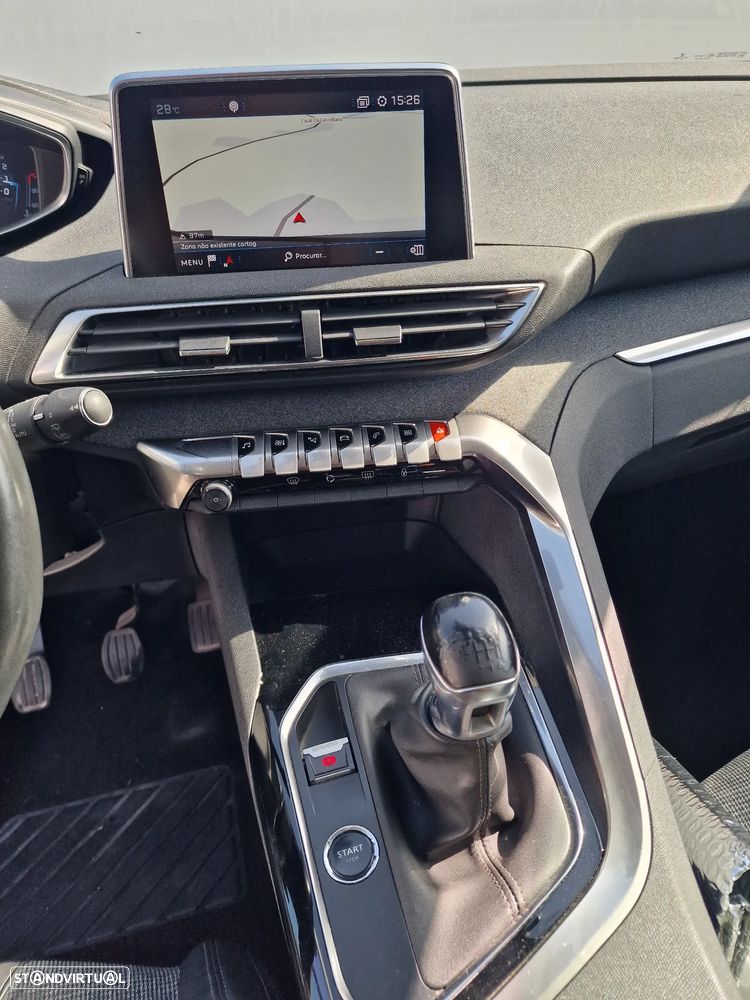 Peugeot 3008 PureTech 130 Stop & Start GPF Allure - 16