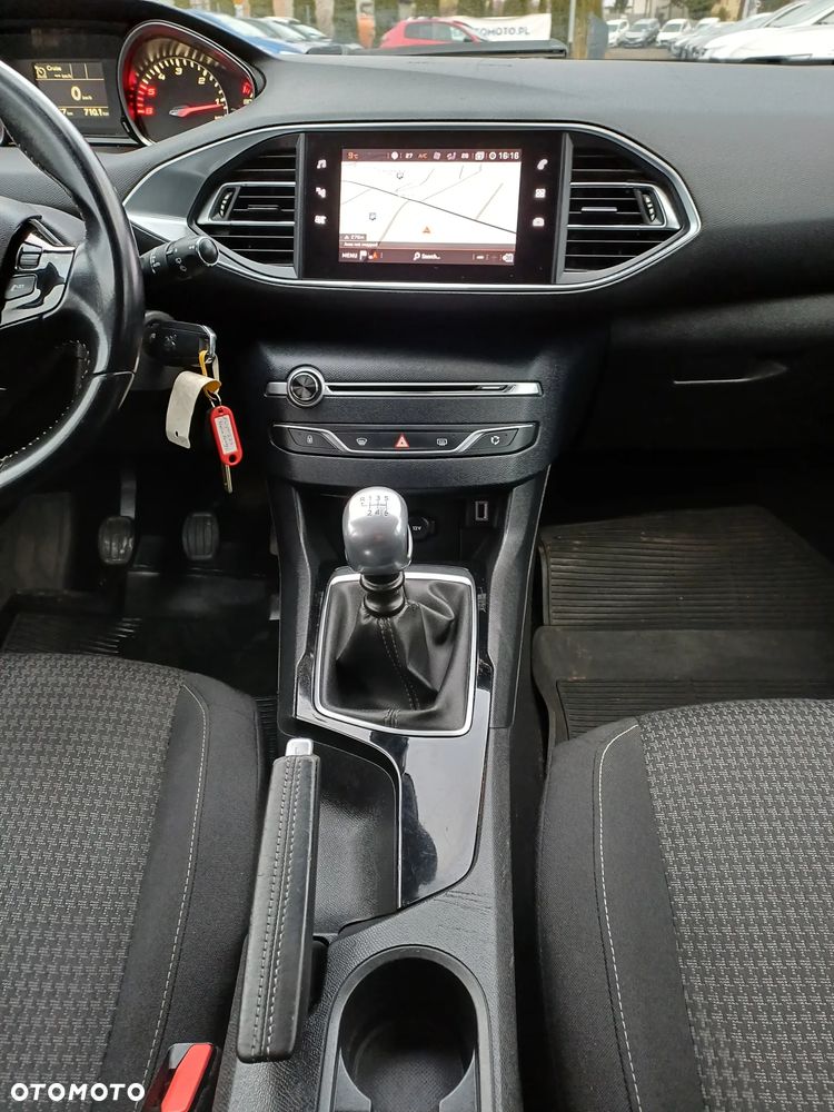 Peugeot 308 BlueHDi FAP 130 Stop & Start Allure - 24