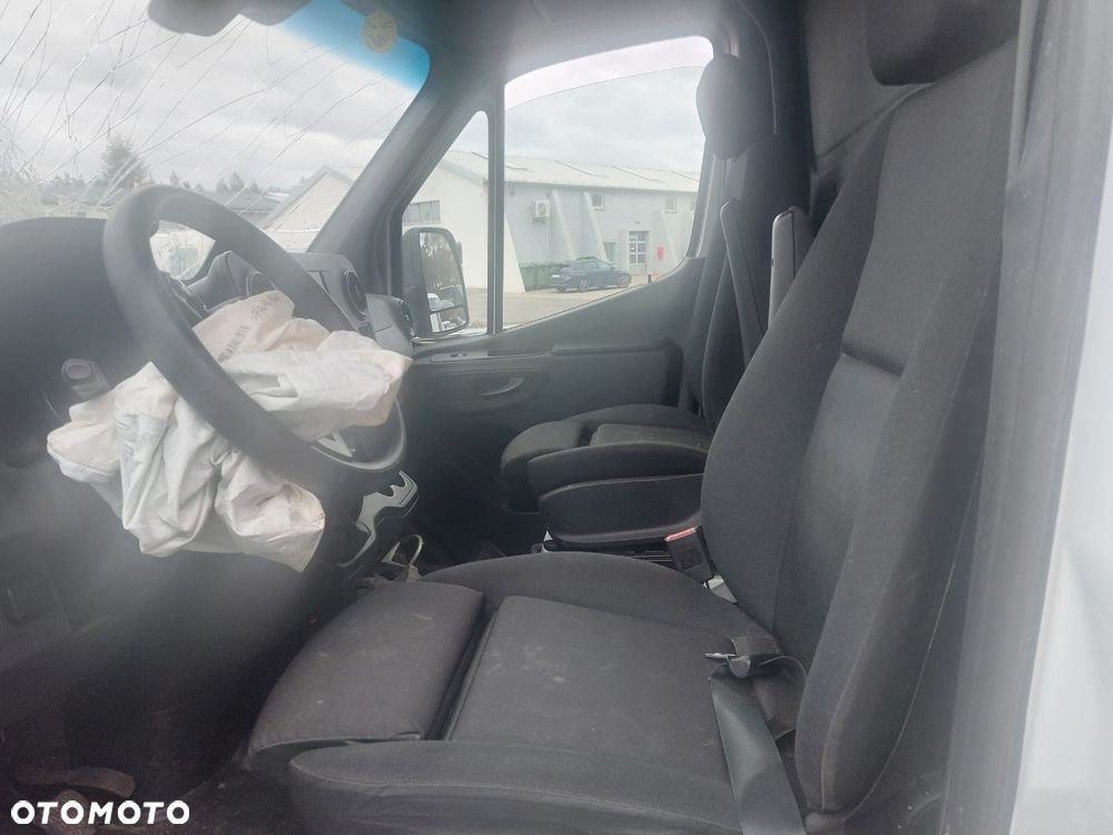 Mercedes-Benz Sprinter 317 - 15