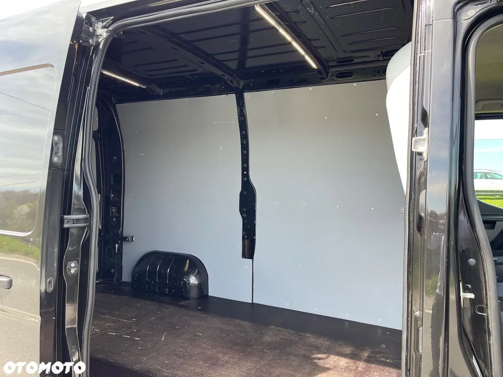 Renault Trafic - 13