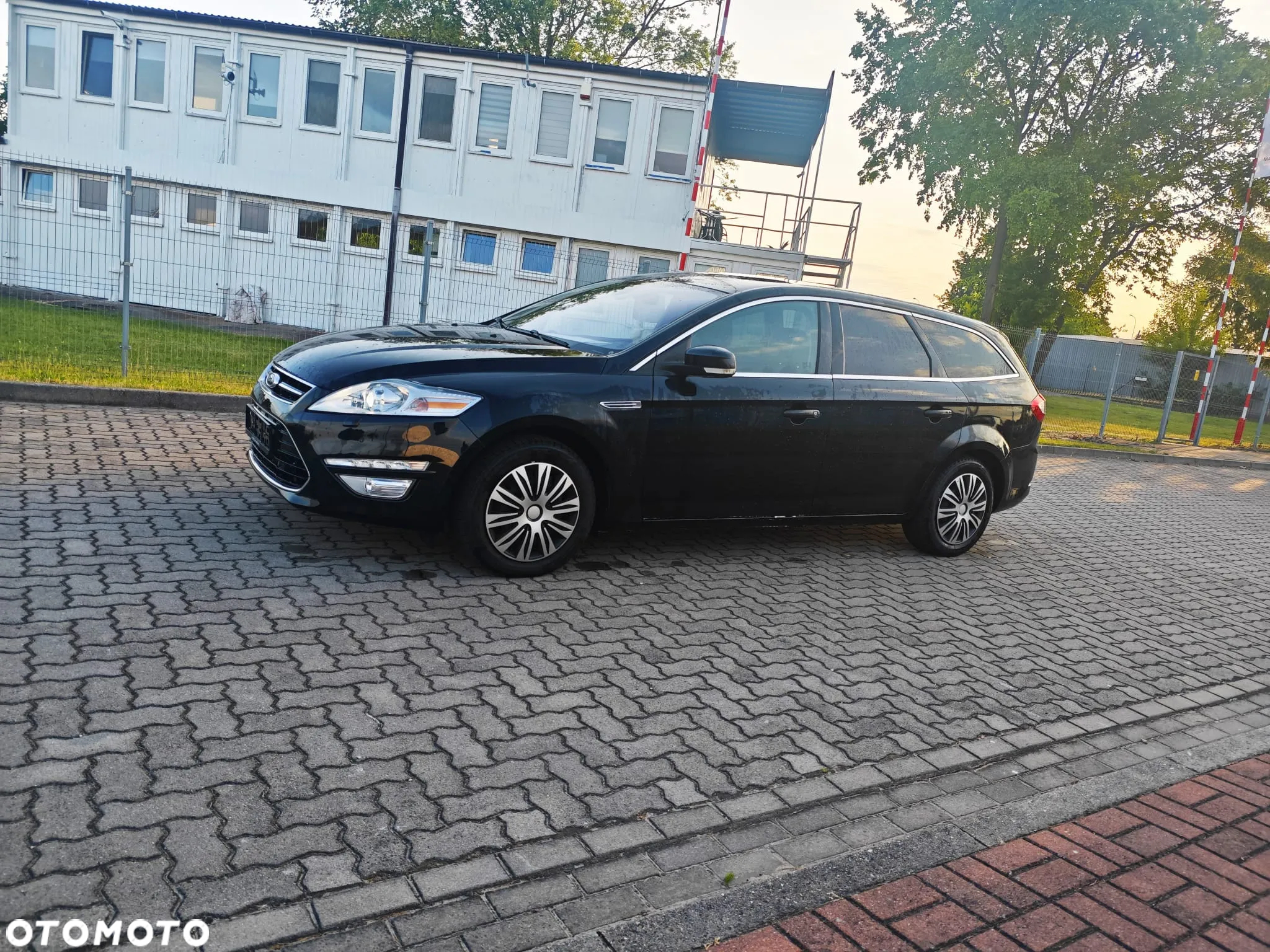Ford Mondeo 2.0 TDCI Business Edition - 13