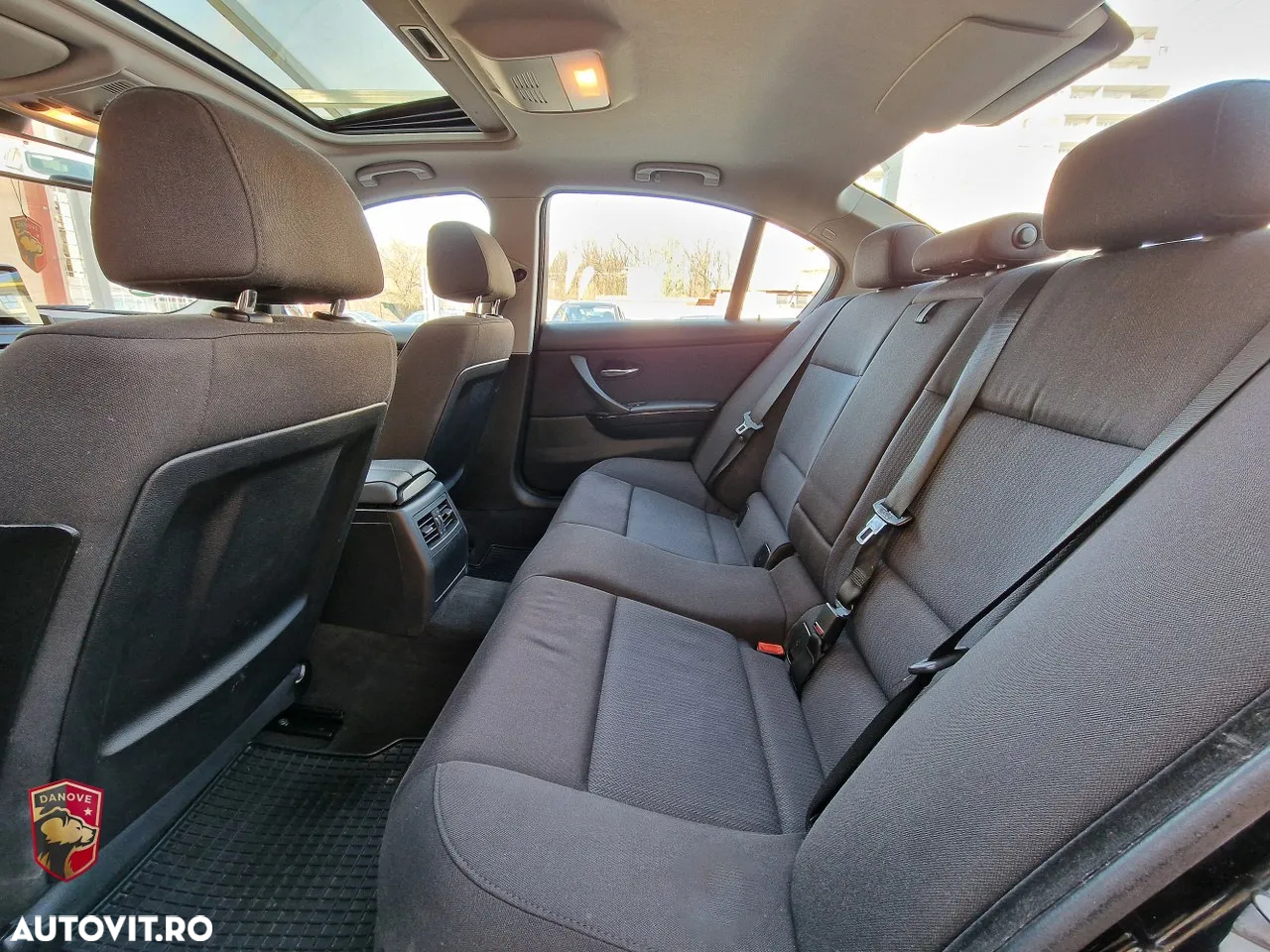 BMW Seria 3 318i - 7