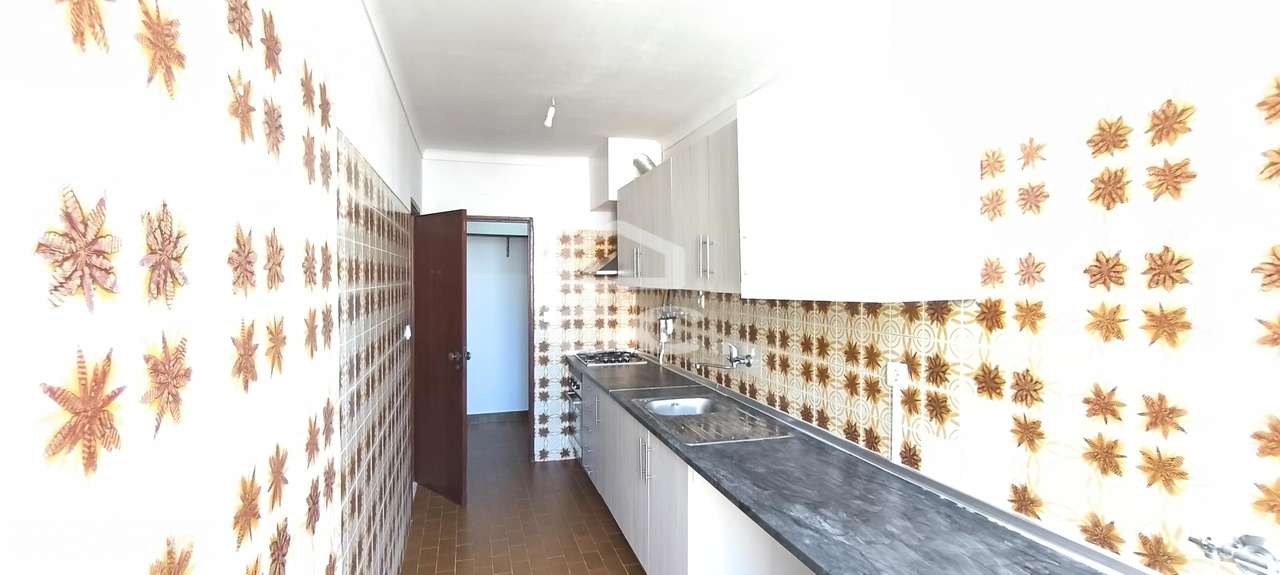 Apartamento T2 em Benavente com cozinha equipada - Grande imagem: 3/18