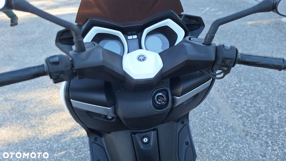 Yamaha X-max - 21