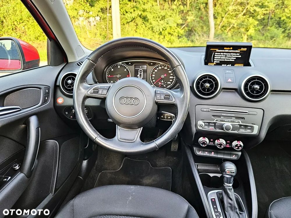 Audi A1 Sportback 1.6 TDI S tronic design - 17
