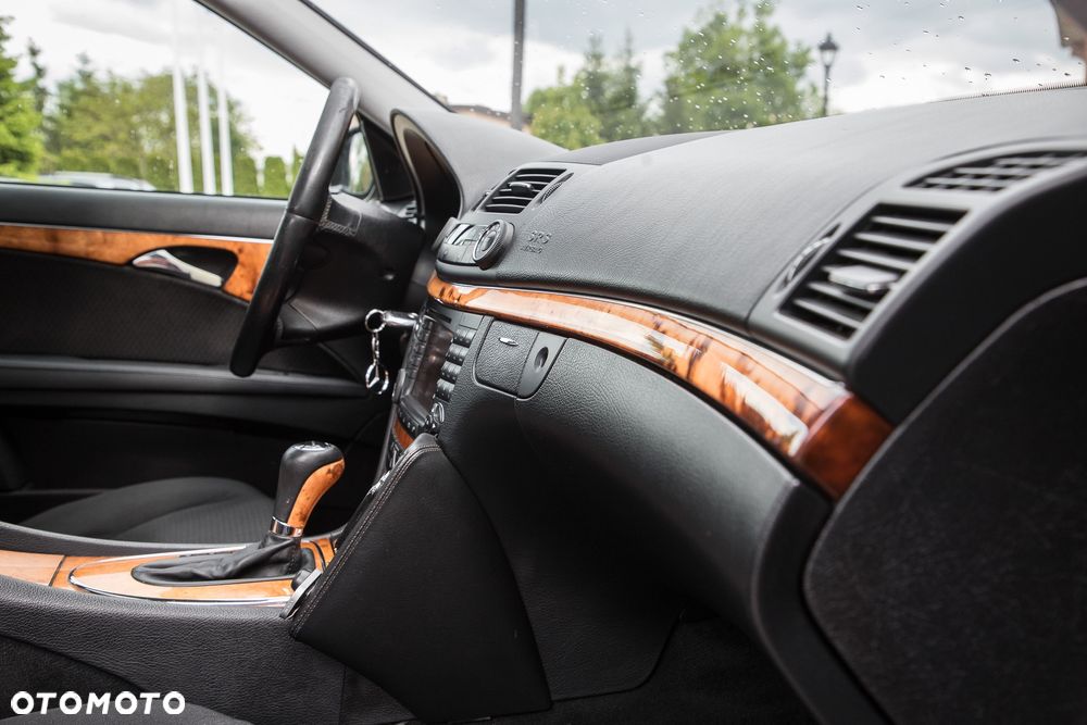 Mercedes-Benz Klasa E 220 CDI Automatik Elegance - 27