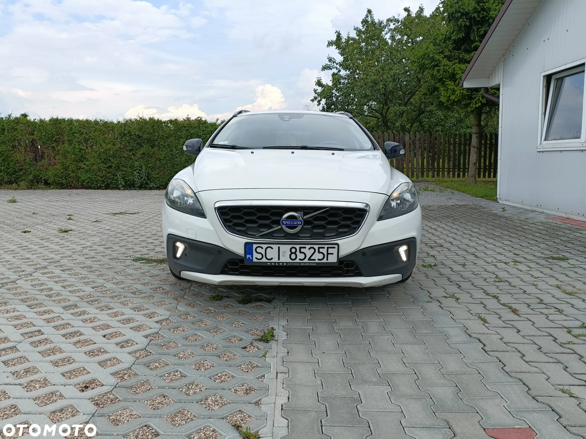 Volvo V40 Cross Country D2 Momentum - 2