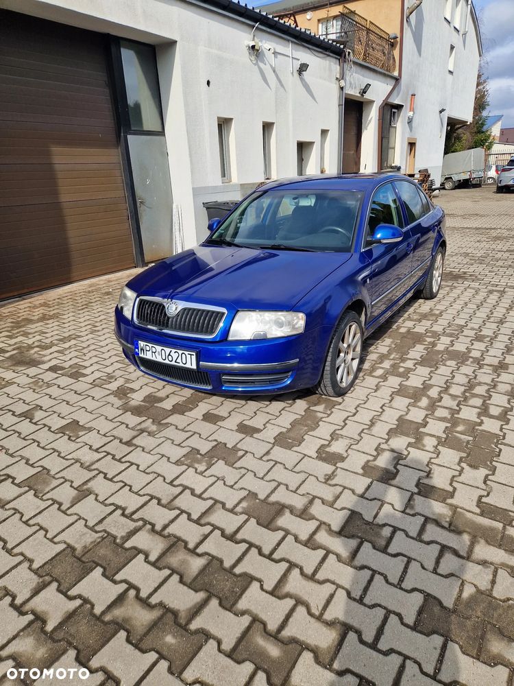Skoda Superb 2.0 TDI DPF Elegance - 1