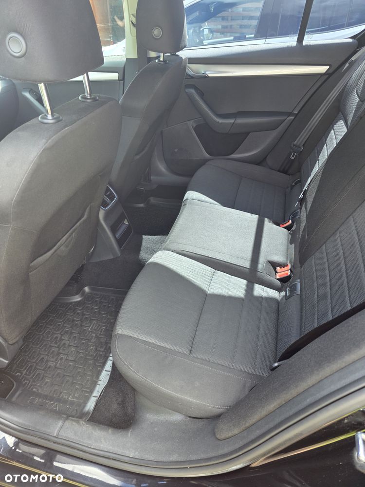 Skoda Octavia 1.4 TSI Elegance DSG - 13