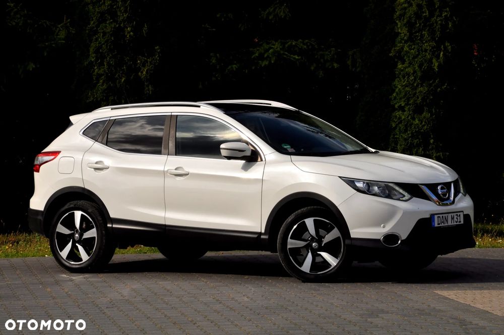 Nissan Qashqai 1.6 dCi TEKNA - 9
