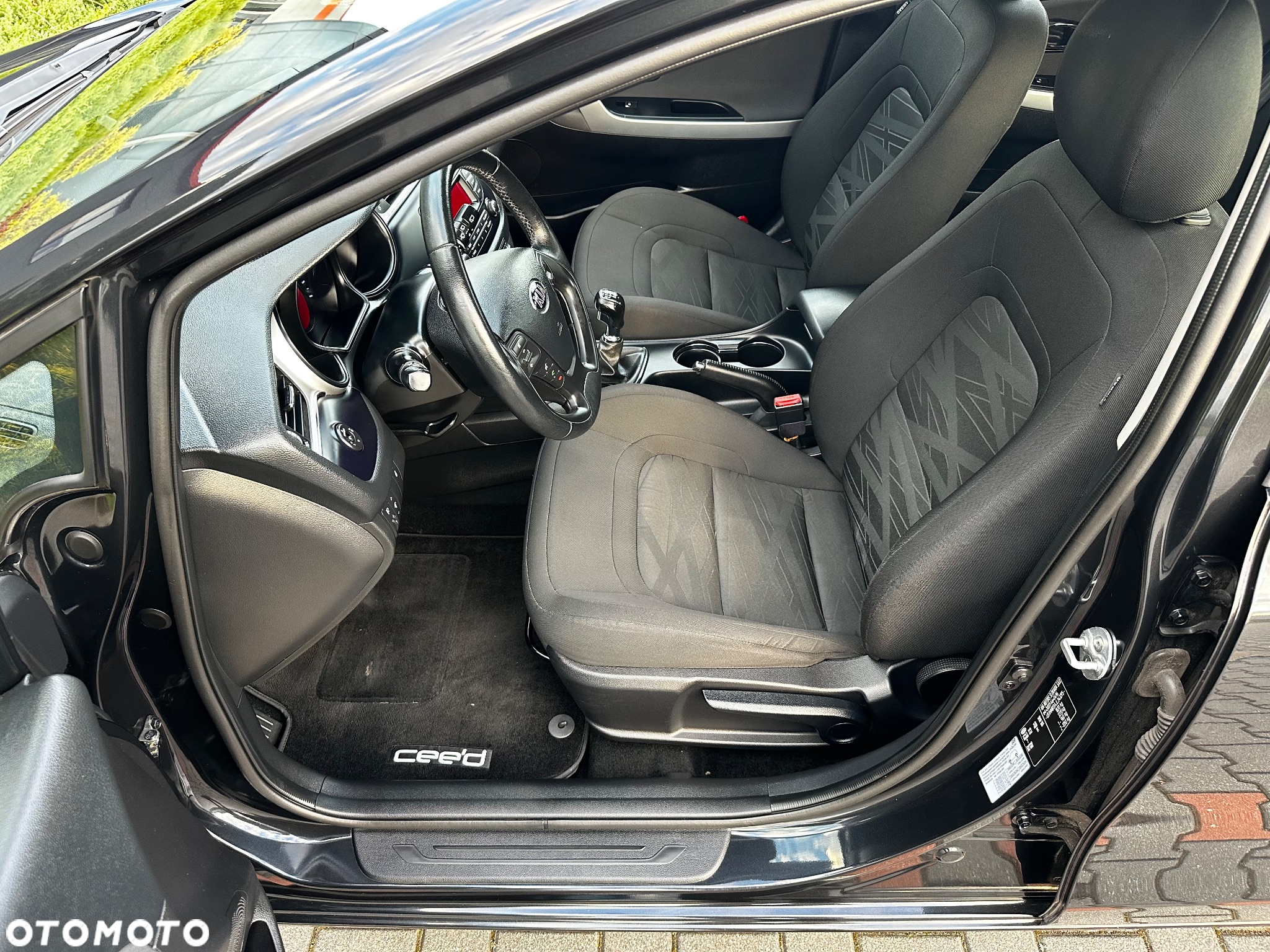 Kia Ceed 1.6 GDI Platinum Edition - 22