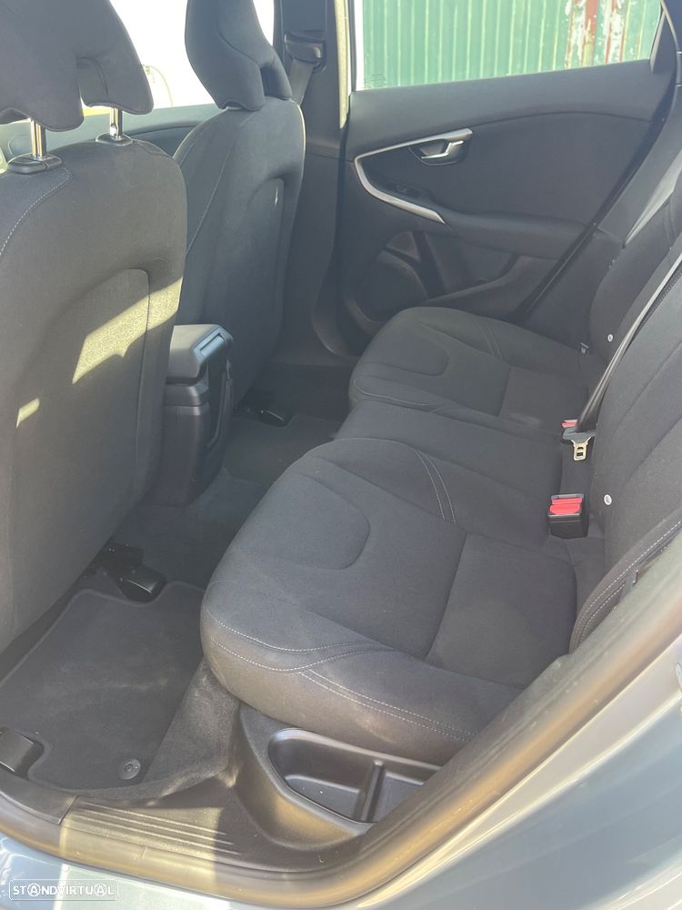 Volvo V40 2.0 D2 Kinetic - 15