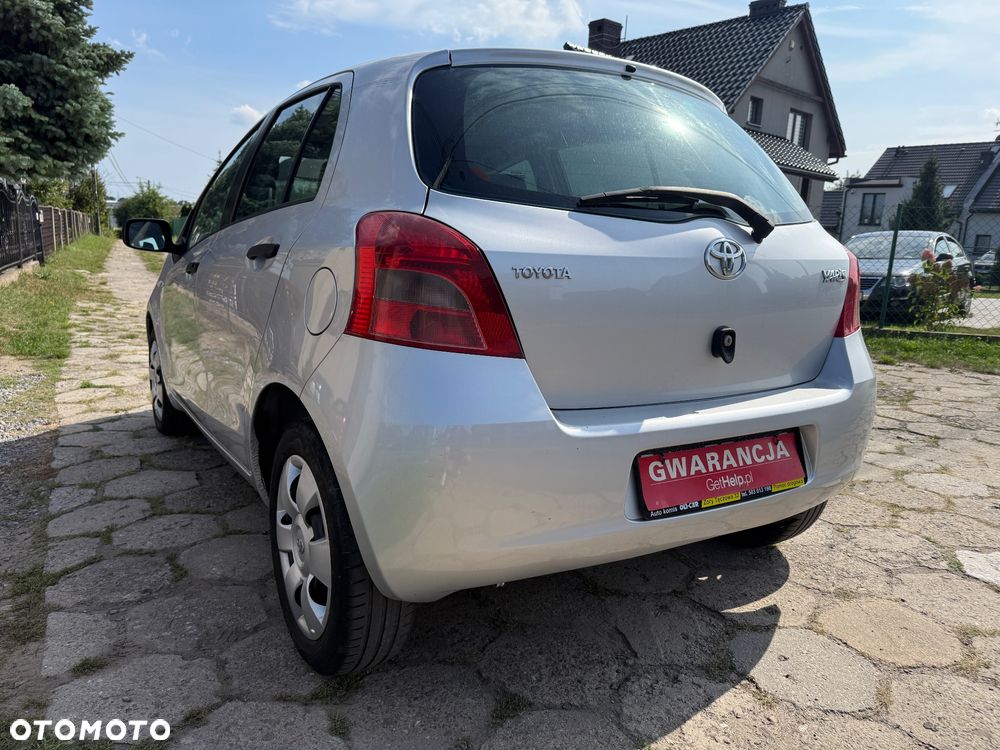 Toyota Yaris - 11