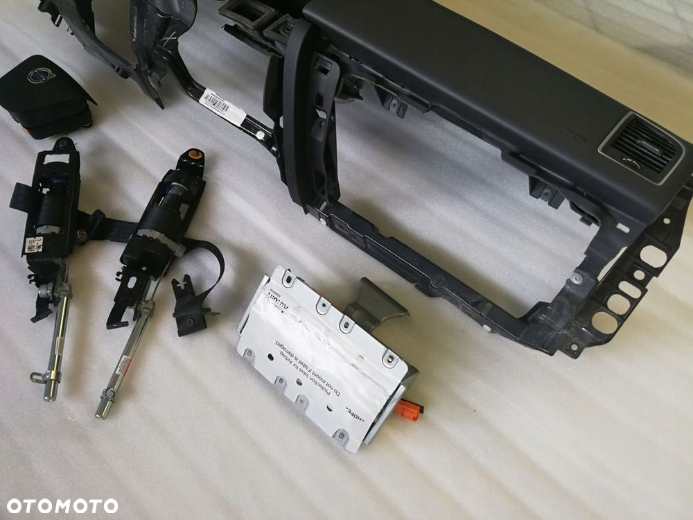 VOLVO XC60 DESKA KONSOLA KOKPIT PODUSZKI AIRBAG - 3