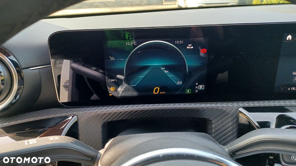 Mercedes-Benz CLA 200 7G-DCT - 18